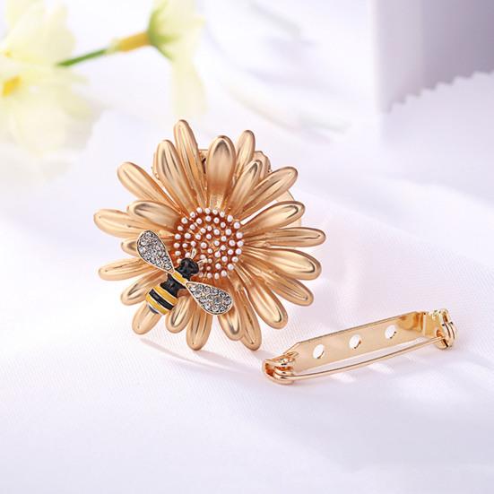 Scarf Button Large Chrysanthemum Alloy Silk Scarf Buckle Anti-Slip Women Scarf Buckle Outfit Accessory