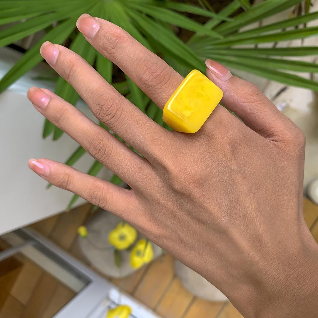 Nuovi Anelli Geometrici Irregolari Trasparenti Colorati in Resina Acrilica con Perline a Fiore per Donne Ragazze Gioielli da Festa Anelli Hip Hop