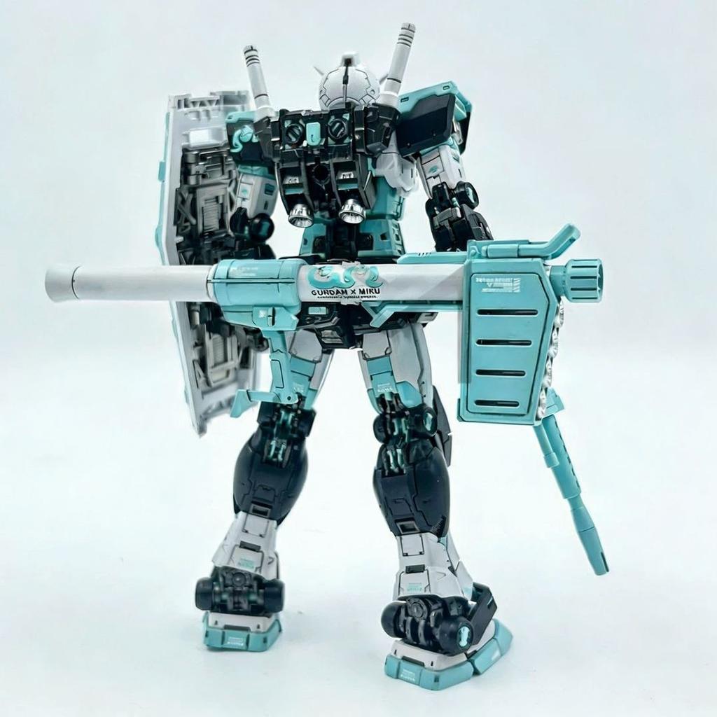 RG Scale Ver.2.0 Combat Mecha Miku Themed Color Version Plastic Model Kit with Water Stickers Display Stand Collectible Toy Gift