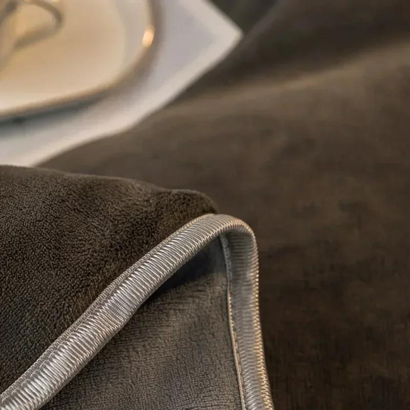 New Winter Coral Velvet Warm Sheets Soft Plush Pillowcases Flannel Sheets Bedding for Home Use