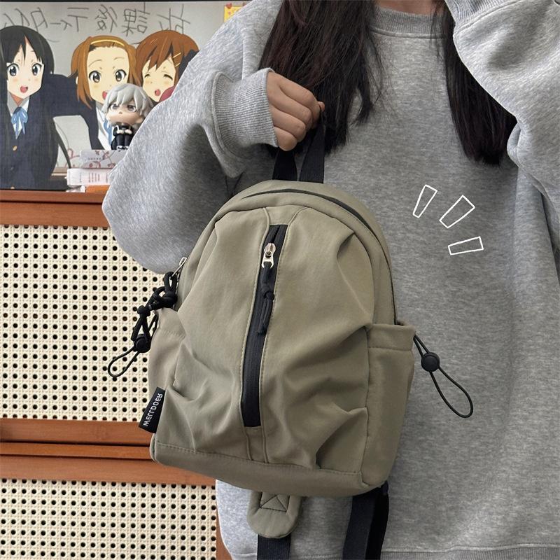 Breast Bag 2025 New Design Sense Niche Lightweight Messenger Bag Fashionable Simple Sports Style Small Backpack