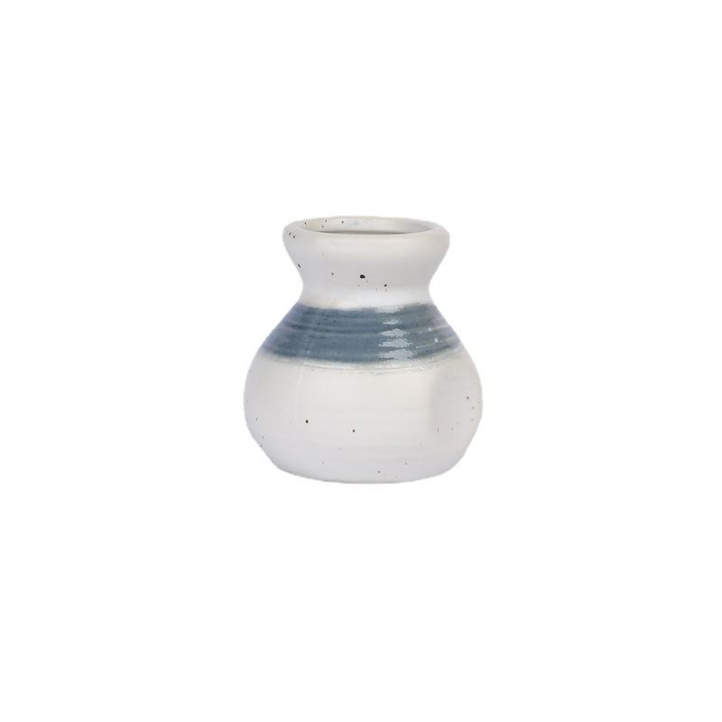 Chinese Retro Art Ceramic Toothpick Holder Cute Porcelain Table Ornament Durable Exquisite Container Multifunctional Mini Gadget