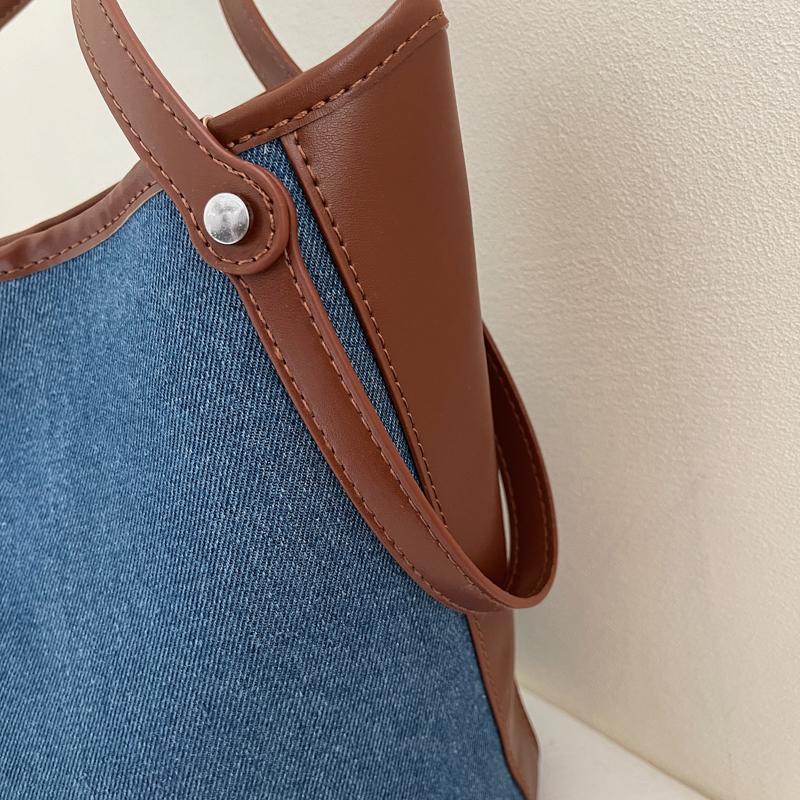 DenimTote Bag Women Fashion Shoulder Bag Casual Daily Use Structured Handbag