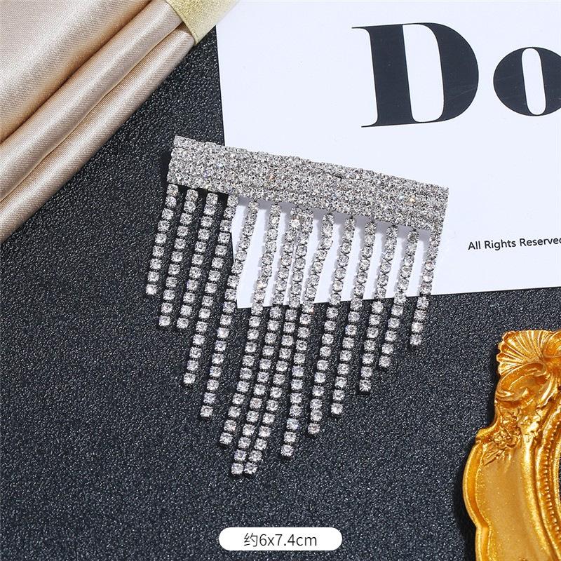 Europäische und koreanische Luxus-Persönlichkeit Flash Diamant Fransen Brosche Temperament vielseitig Perlen Corsage Reihe Diamant Anstecknadel Anzug Strickjacke Accessoires