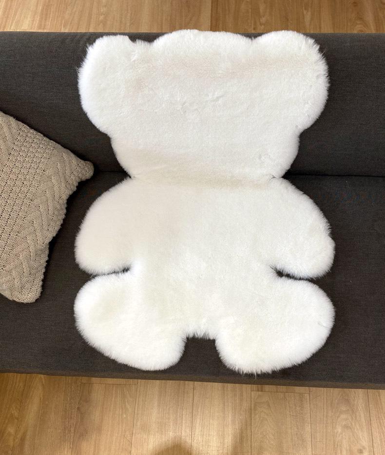 Cartoon Bear Plush Rug for Kids' Bedroom or Cloakroom