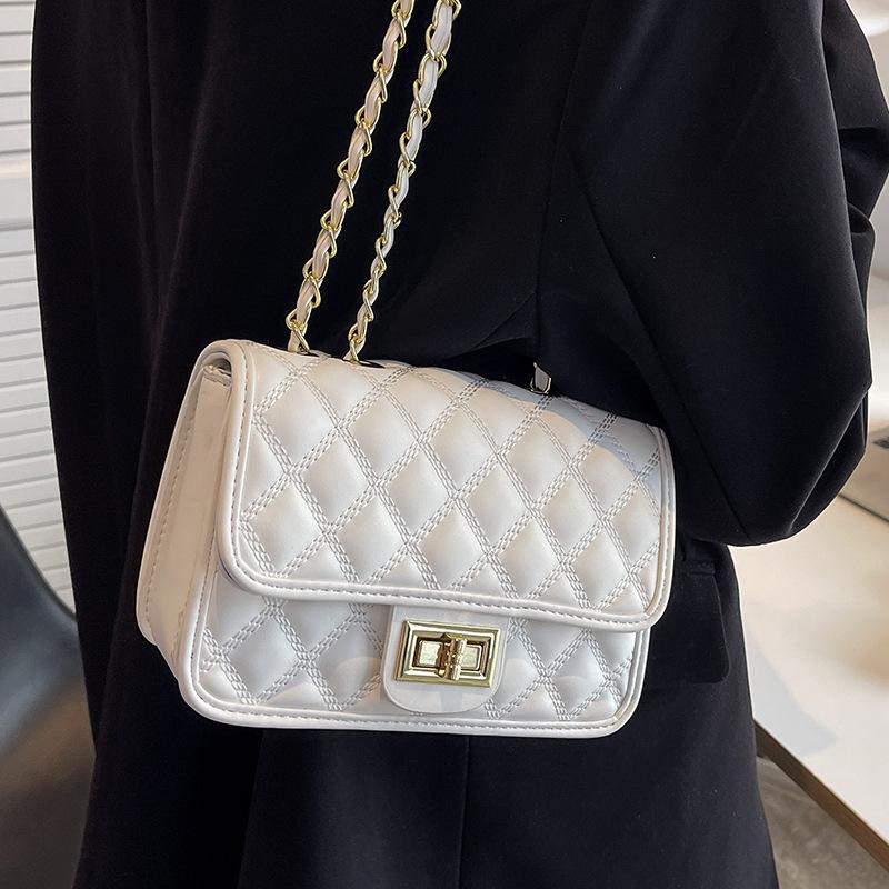 Premium Texture Small Bag Women's Summer 2024 New Niche Diamond Chain Bag Women's Popular Messenger Bag Small Square Bag