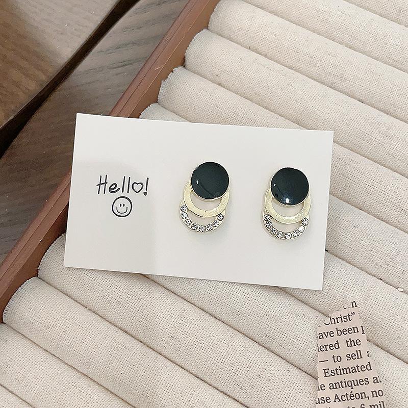 New Fashion Round Earrings for Women Geometric Acrylic Crystal Stud Earrings Wedding Party Elegant Circle Charms Zircon