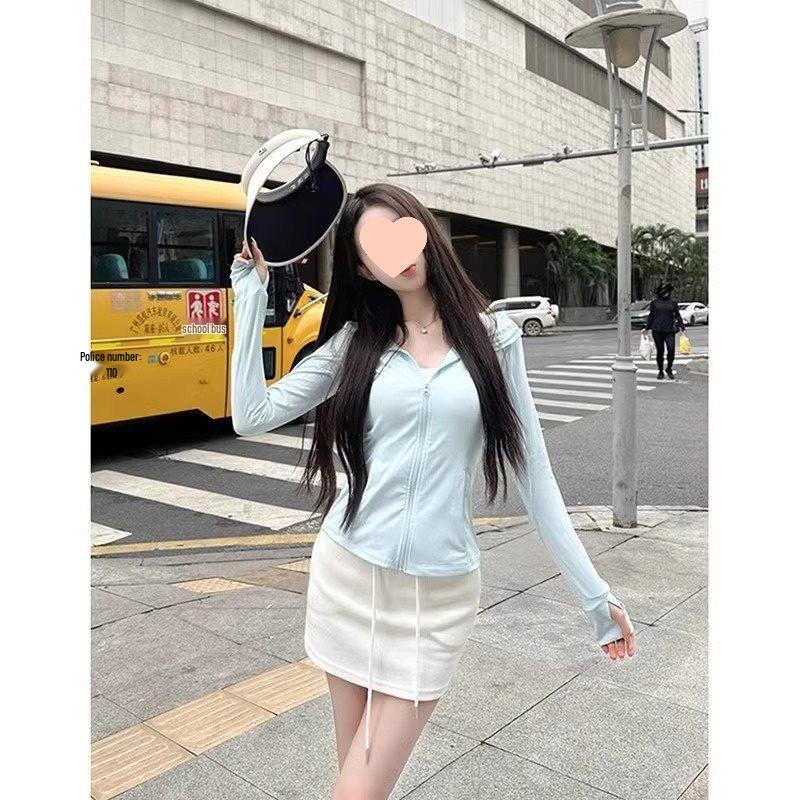 

Женский розовый костюм для йоги из ледяного шелка с защитой от солнца: Топ для похудения, облегающий талию, и маленькая куртка (2025 Новый) светло-синий