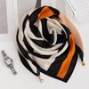 Women's Magnetic Buckle Cotton Scarf - Stylish, Lightweight, Comfortable Neck Protection