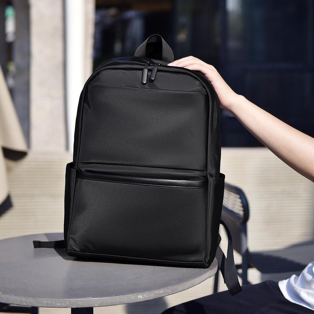 Męski Lekki Plecak na Laptopa Biznesowy - Stylowy i Modny na Podróże Plenerowe
