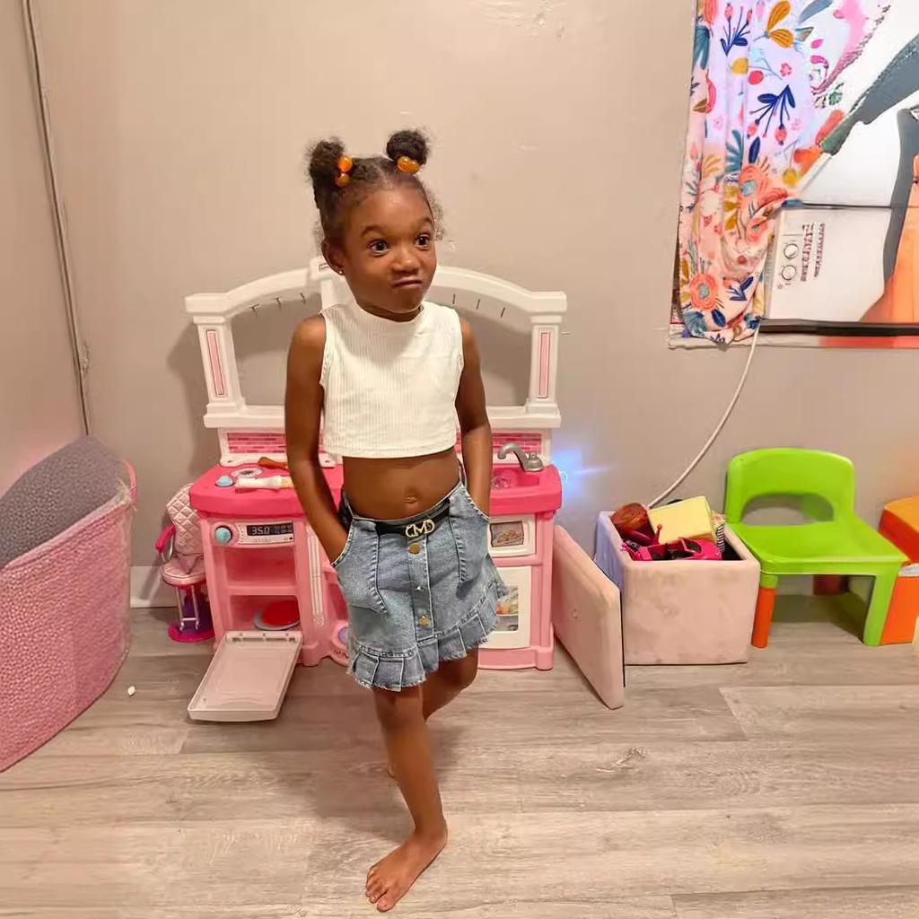 Girls' Fashion Set, Summer Children's Casual Solid-color Sleeveless Top, Denim Pleated Skirt Set, Belt