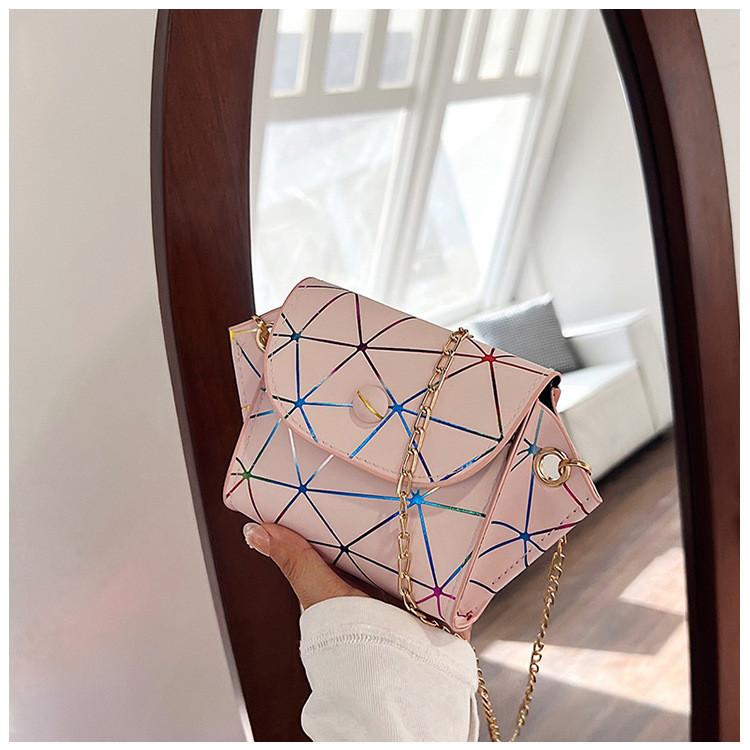 Trendy Laser Geometric Pattern Small Square Bag 2023 Street Fashion Chain Single Shoulder Bag розовый