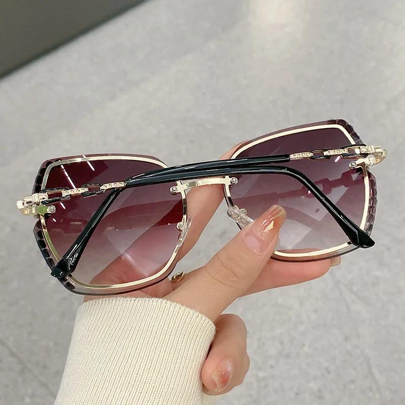 Luxury Brand Design Vintage Rimless Rhinestone Sunglasses Women Men Fashion Gradient Lens Sun Glasses Shades for Female