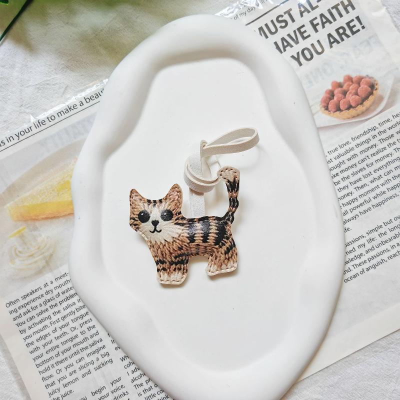 Cat Panda Handmade Leather Pendant Keyrings Cute Car Backpack Keychain For Animal Lovers Bag Accessories Charm Jewelry Gift