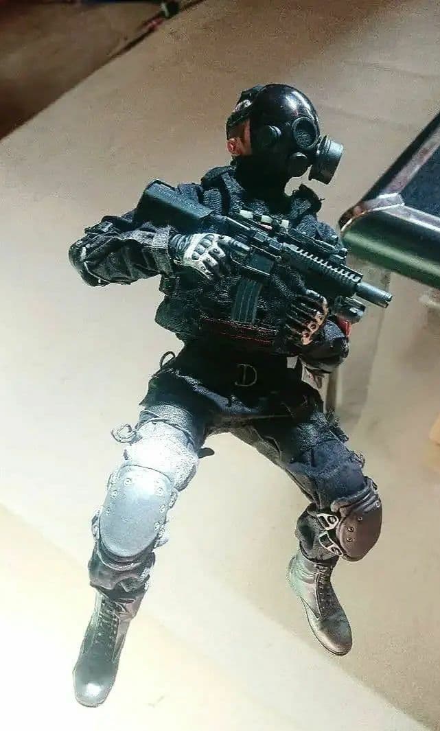 

[USED] 1/6 scale figure special forces