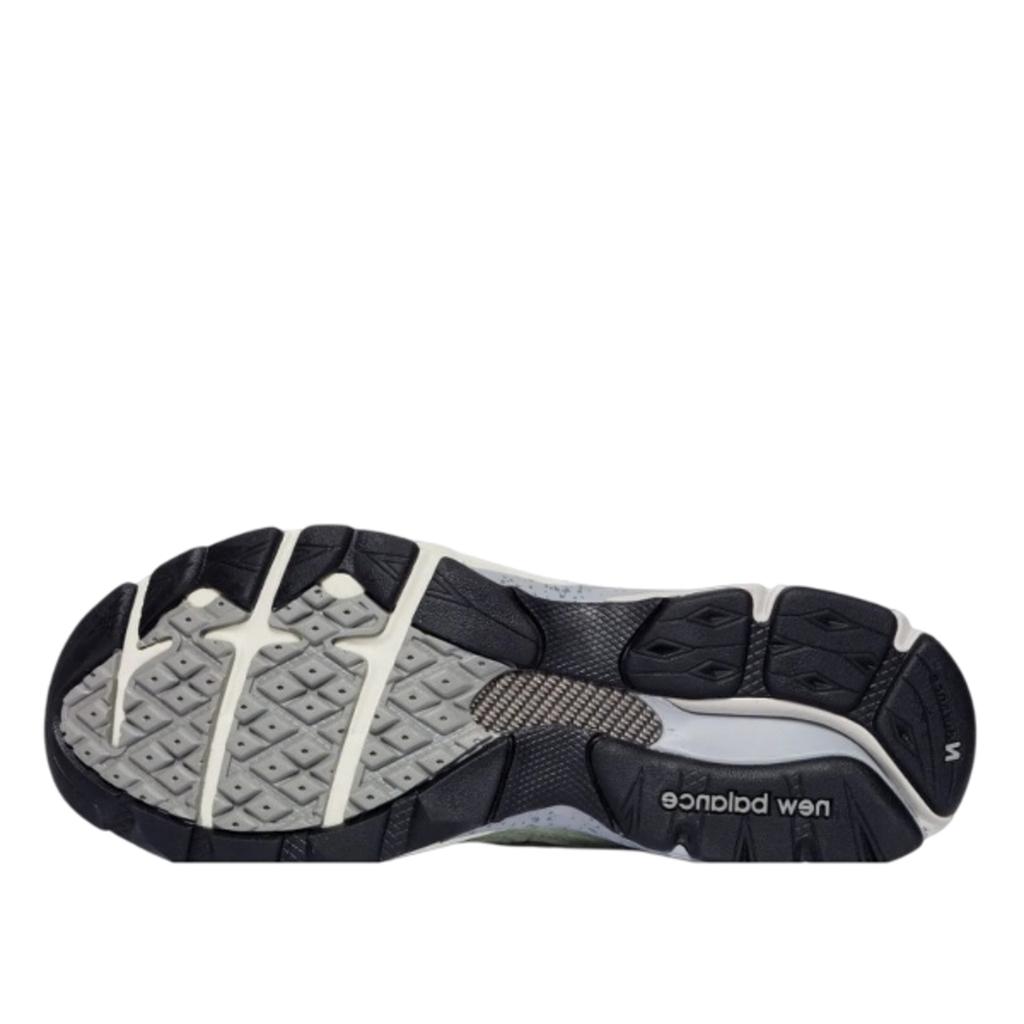 New Balance 990 V3 Patta Keep Your Family Close