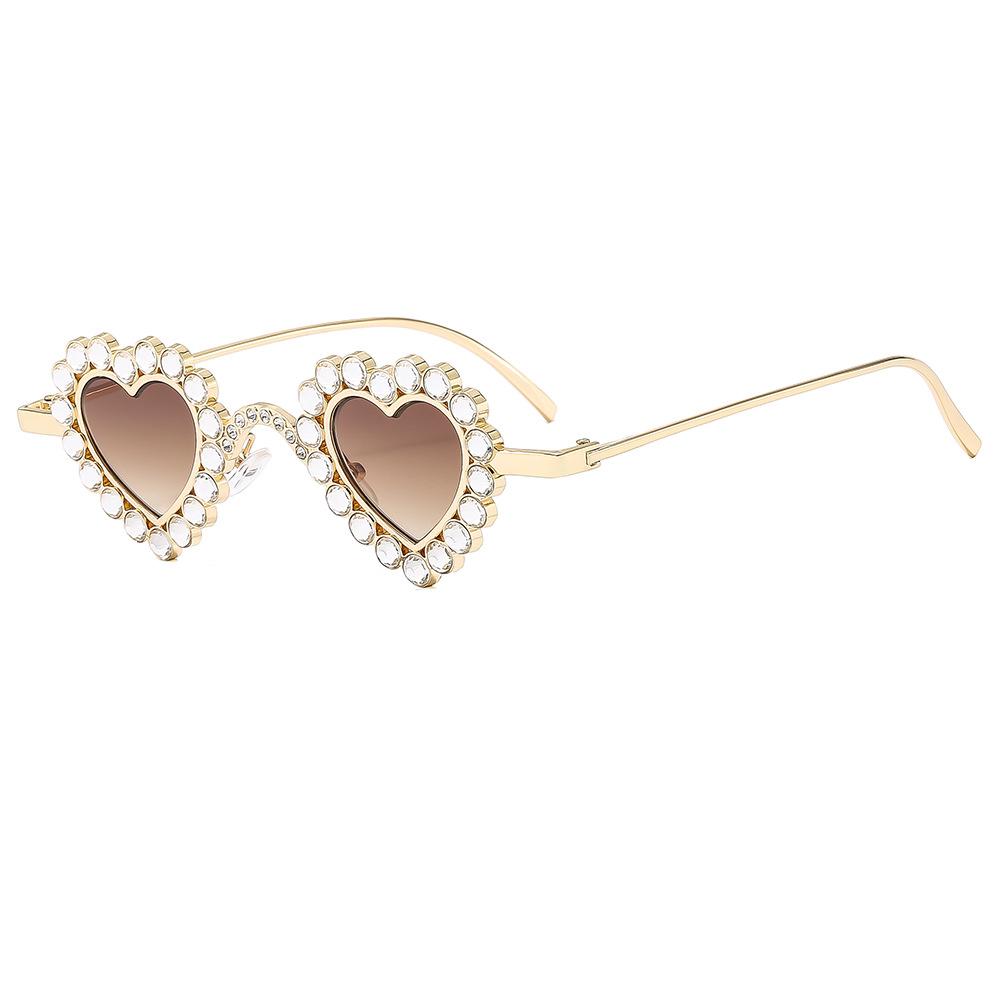Retro Heart Shaped Sunglasses Fashion Metal Love Cute Sun Glasses Small Colorful Eyewear For Women UV400 Sunshades
