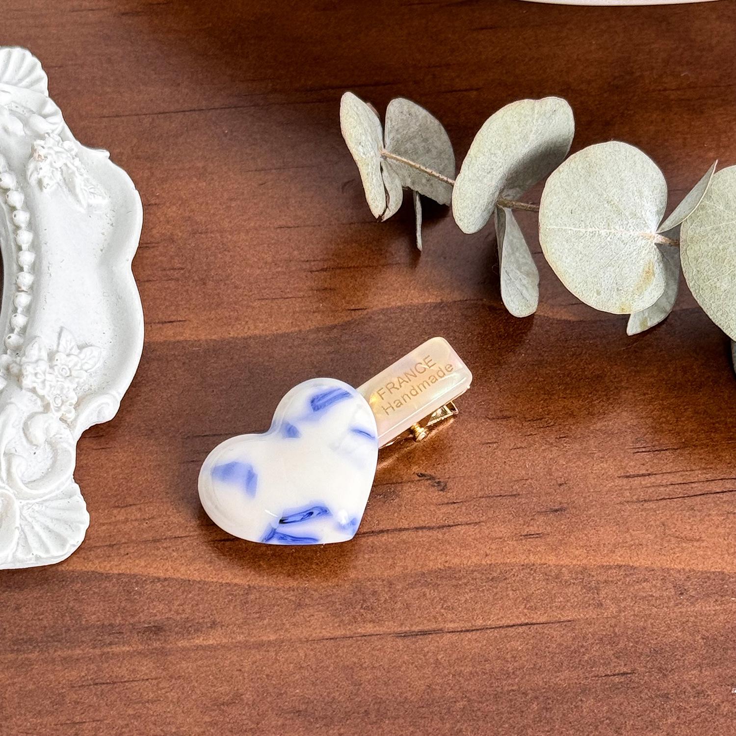 

Игривые Красочные Заколки для Волос в Форме Сердец и Бантиков для Очаровательных Летних Образов Purple White Heart