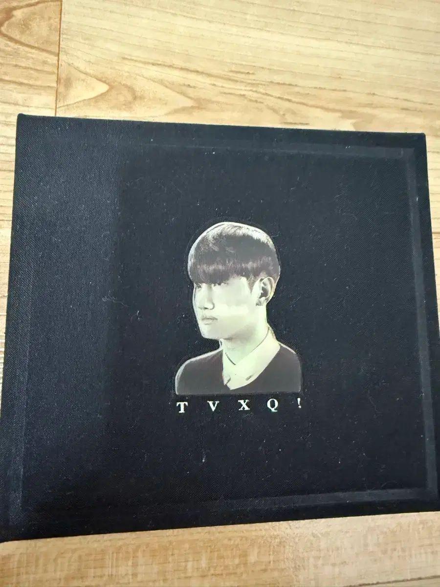 

[USED] TVXQ (Tohoshinki) Album Black Signed