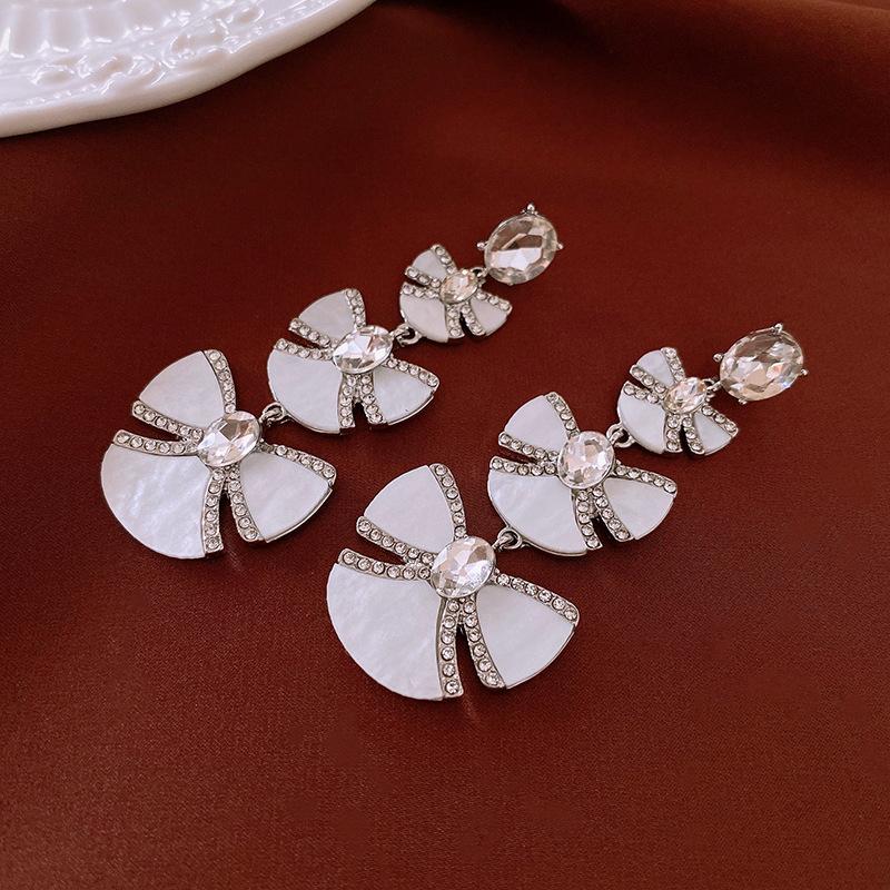 

Европейские и американские овальные серьги с бриллиантами, ретро-серьги, нишевые серьги, легкая роскошь, высококлассные серьги, женские