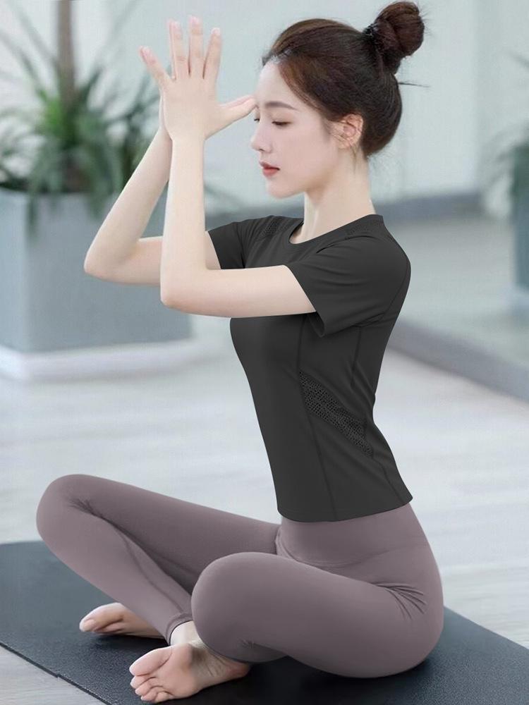 High-End Women s Quick-Dry Mesh Yoga Set - Breathable Short Sleeve Pilates Fitness Top M