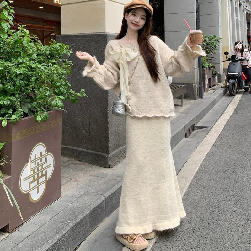 Autumn Fashion Two-Piece: Bowknot Knit Sweater & High Waist A-line Skirt