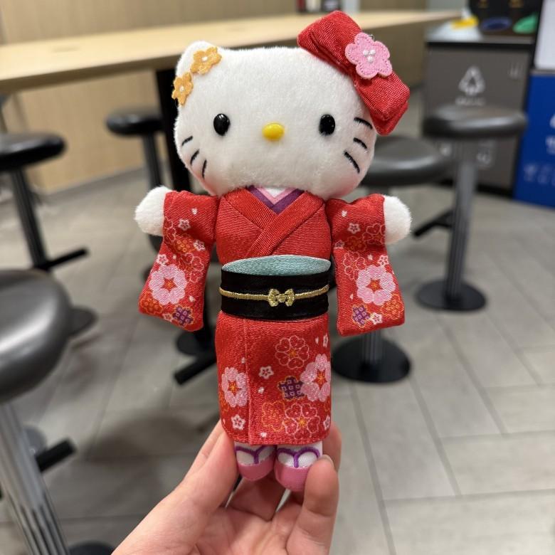 Kt Cat Plush Toy With Chidori Plaid Pattern And Chain For Collectors Kimono