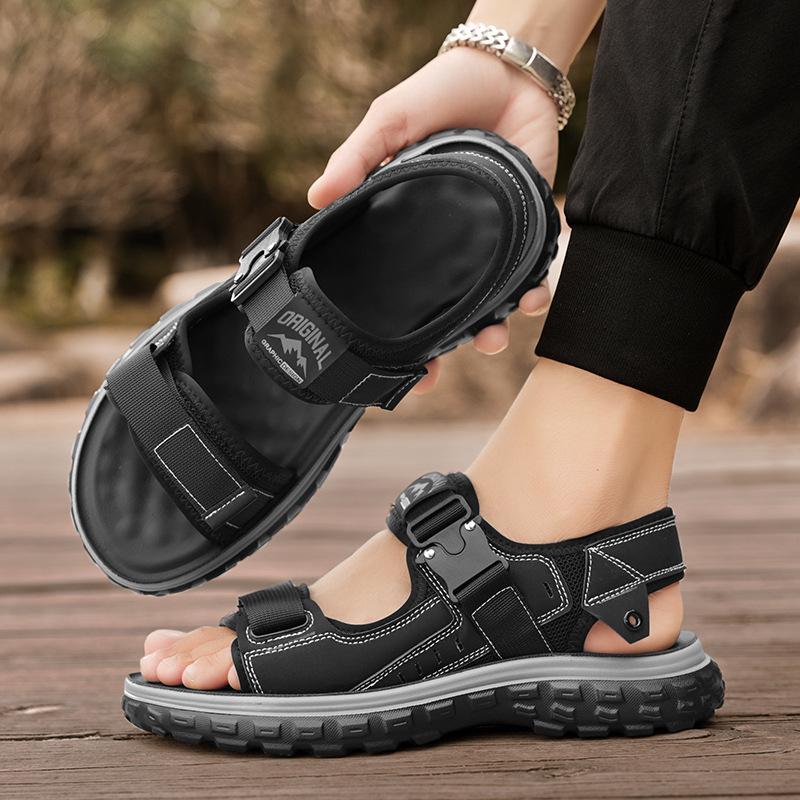 

Sandals men s 2025 new summer leisure sports breathable outer wear soft sole light driving men s wading beach shoes 39