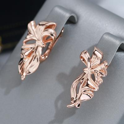 Wbmqda Boucles d'oreilles pendantes en métal en forme de fleur rose gold 585 simples pour femmes Accessoires de joaillerie fine de haute qualité pour le quotidien et les fêtes