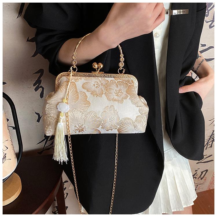 Chinese Style Embroidered Clutch Bag Silk Women's Fashion Shoulder Crossbody Bag with Shell Lock Chain