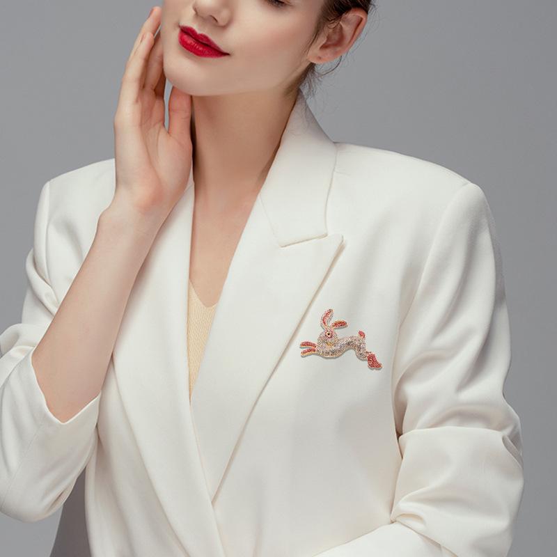 Pink Rhinestone Rabbit Brooch Animal Brooch With Diamond Alloy Zodiac Rabbit Brooch Accessories