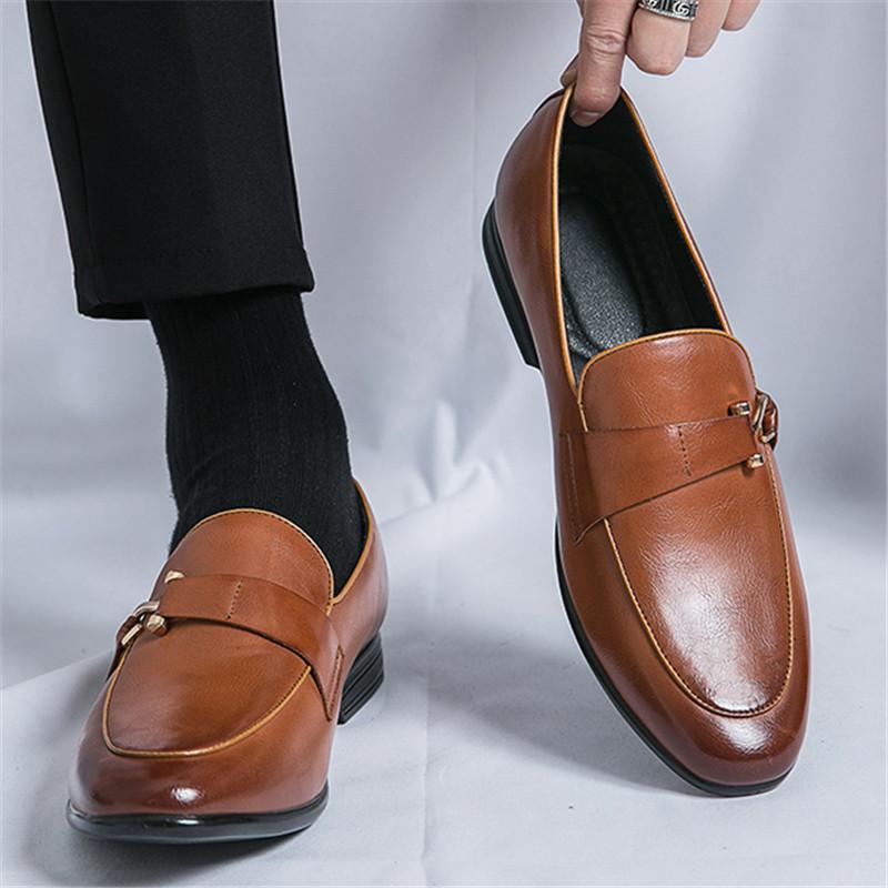 Mode Britannique Nouvelle Chaussures Décontractées Pointues Noir Marron à Enfiler pour Conduire Chaussures de Mariage Formelles pour Homme Sangle Monastique Loafer