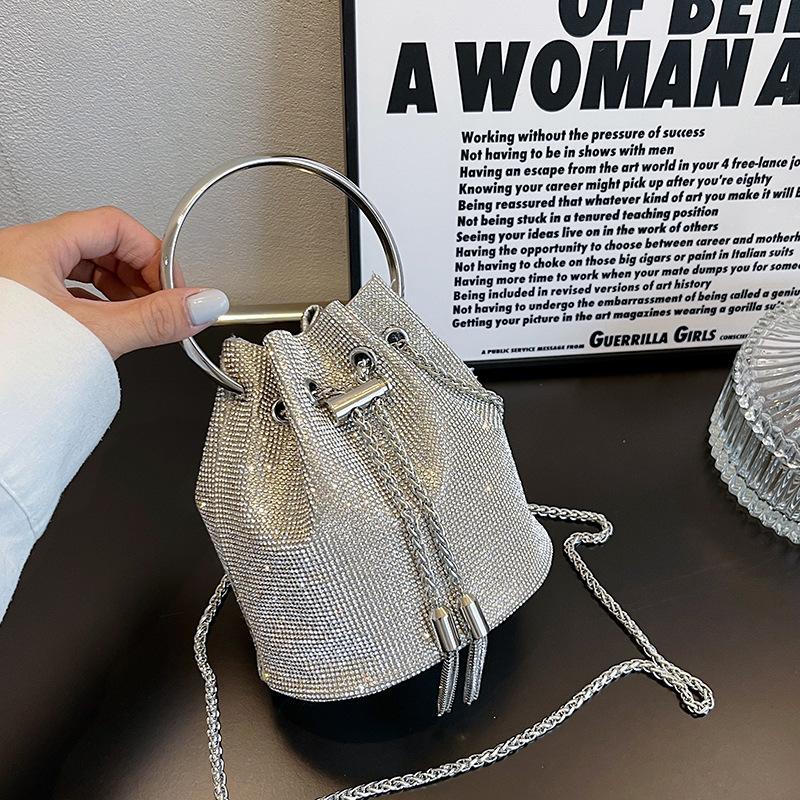 2026 packs of female rhinestones full of diamonds, bright diamonds, bucket bag, drawstring, messenger chain bag.