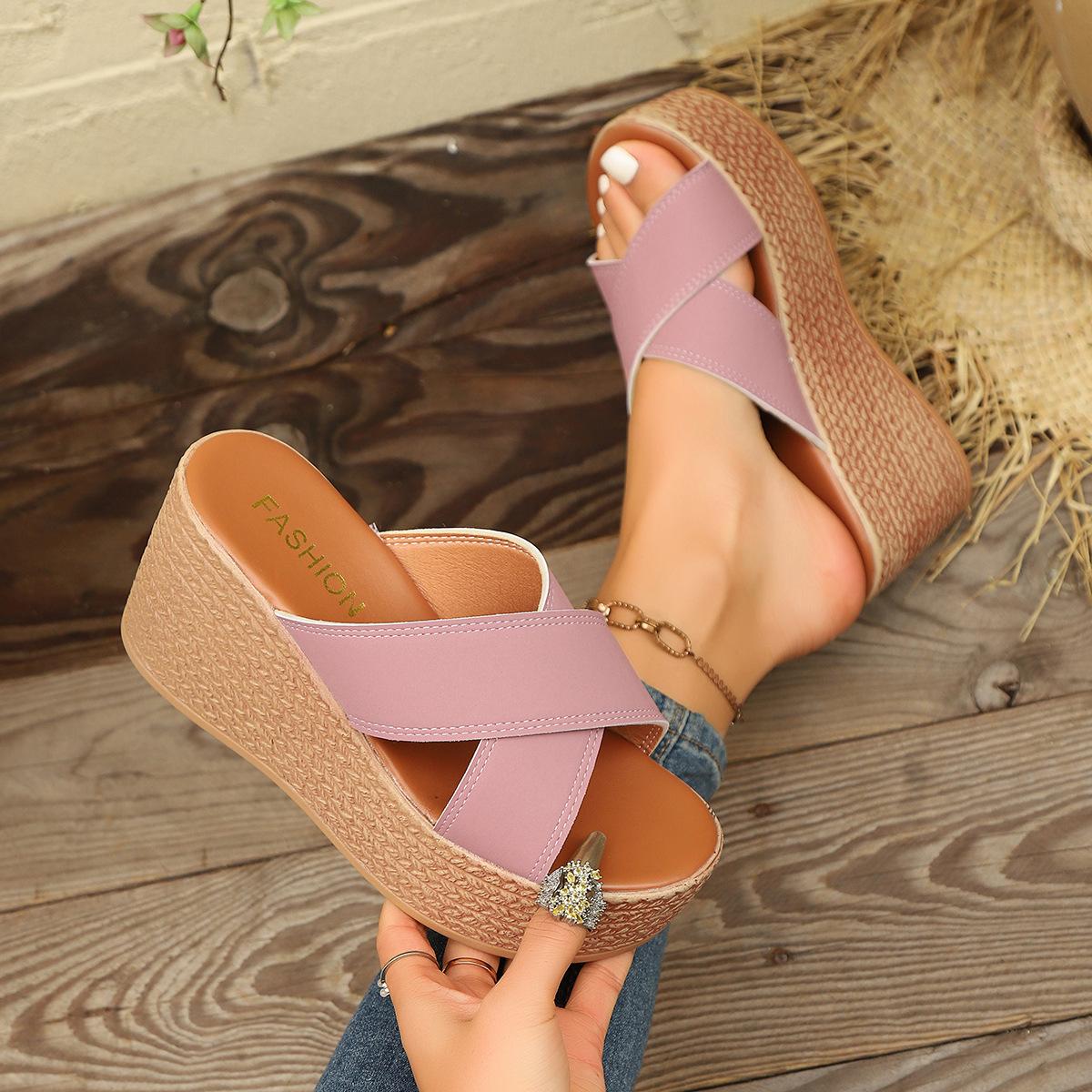 

Thick-bottomed one-child new spring and summer slope heel solid color women s beach cool slippers 34
