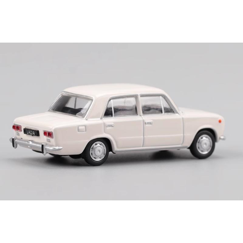 Diecast 1/64 Scale Perka LADA 1970 Vintage Classic Sedan 2101 2105 FSO Polonez Alloy Car Model Collection Ornament Decoration