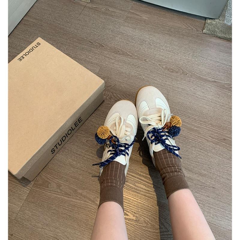 Superfeuer kontrastfarbene Schnürsenkel Deutsche Trainingsschuhe Damen 2025 Herbst neu erhöhend Mode vielseitige Freizeitschuhe Sport Forrest Gump