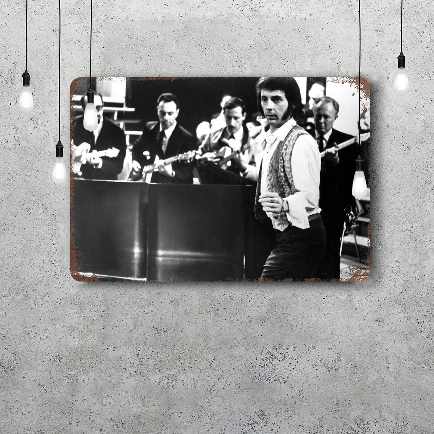 

Phil Spector Classic Poster Rusty Metal Plaque Retro Decorative Plate Bar Man Cave Garage Club Metal Sign Wall Decoration 20x30cm（7.8x11.8inch）