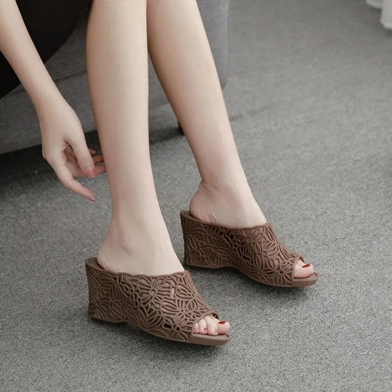 Vkwwhy High Heel Platform Hollow Jelly Slippers Women's Non Slip Plastic Wedge Sandals Fashion Outdoor Wear Thick Soles