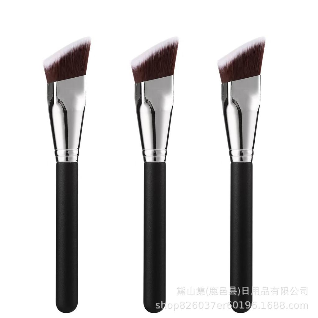 Angled Trapezoidal Wooden Handle Foundation and Contour Brush – High-Efficiency Makeup Tool for Precise Face Application