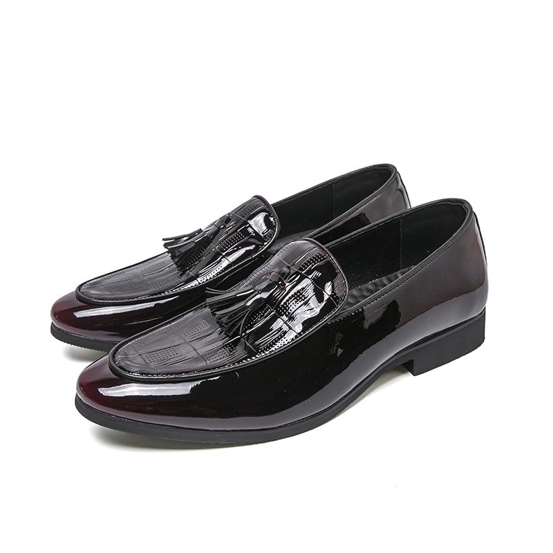New style British pointed-toe leather shoes - trendy beanie shoes for men One-piece slip-on lazy casual fringed loafers