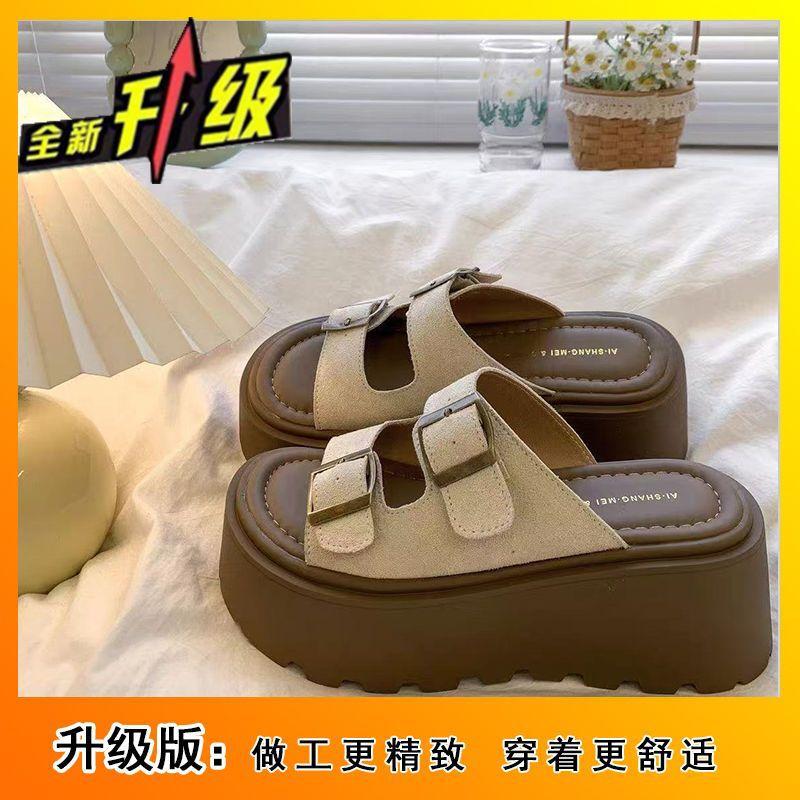 Fairy cool slippers are worn outside, which is popular in summer. Thick bottom increases height with skirts. One-word drag temperament female