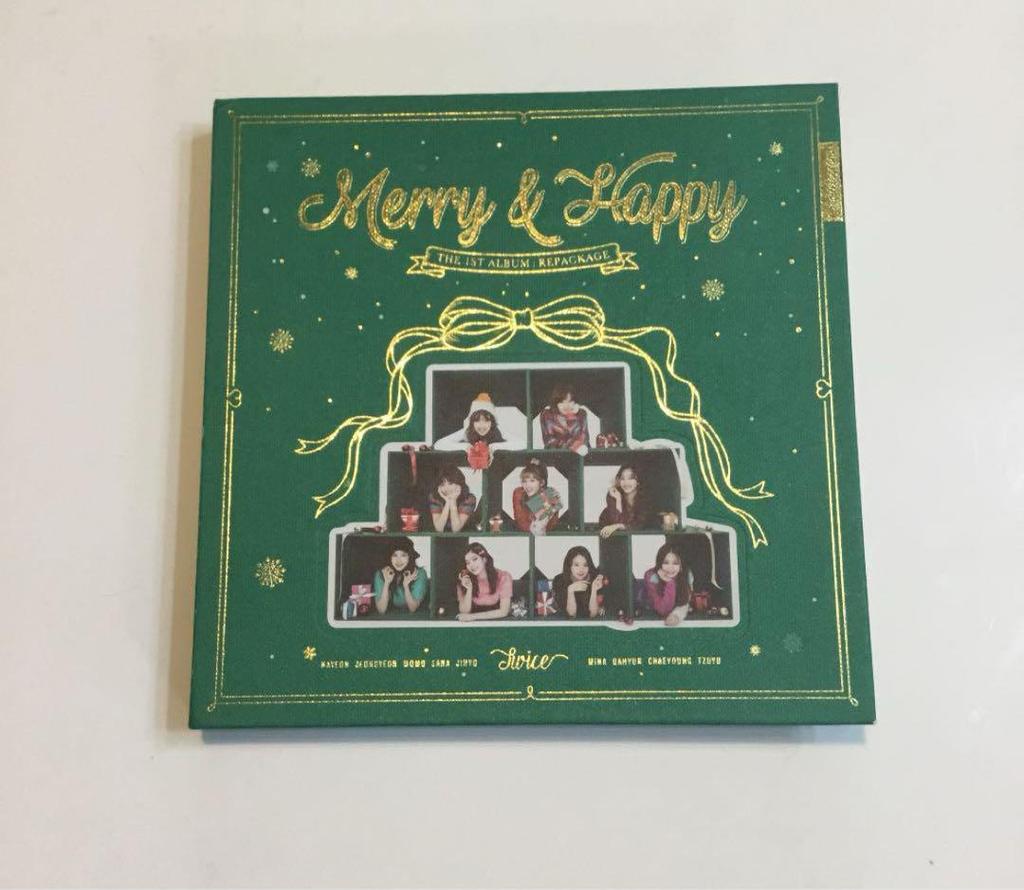 [USED] TWICE Album Merry&Happy Pre-order Bonus Trading Card Included
