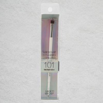 Dual Concealer Brush 101