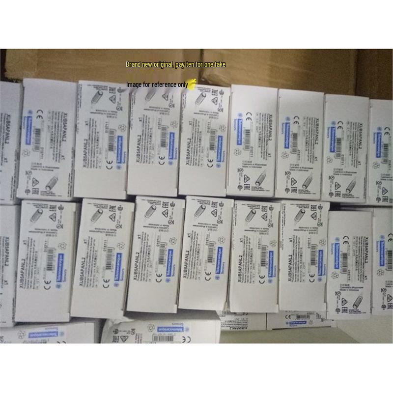 XUZ2001/2003 Photoelectric Switch Accessories & Fasteners - Brand New In Stock