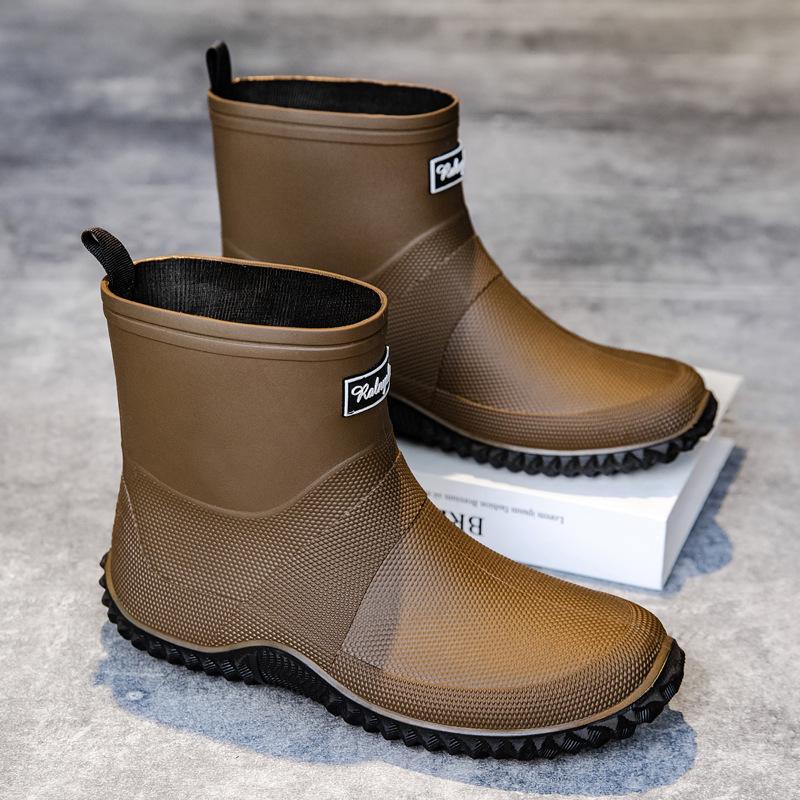 

Rain shoes men s and women s short tube non-slip and wear-resistant water shoes couple outdoor closed commuter waterproof glue shoes water boots 44/45 темно-коричневого