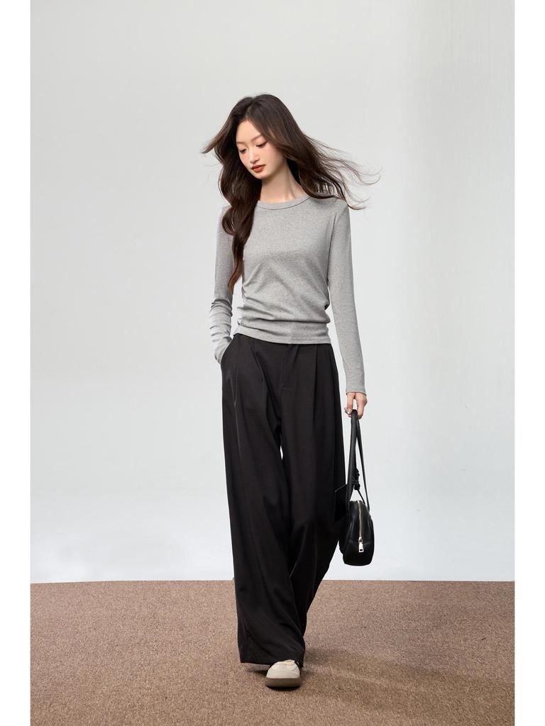 Women's Autumn 2025 Long-Sleeve T-Shirt: Combed Cotton, Versatile Design with Exposed Stitching, Simple Round Neck.