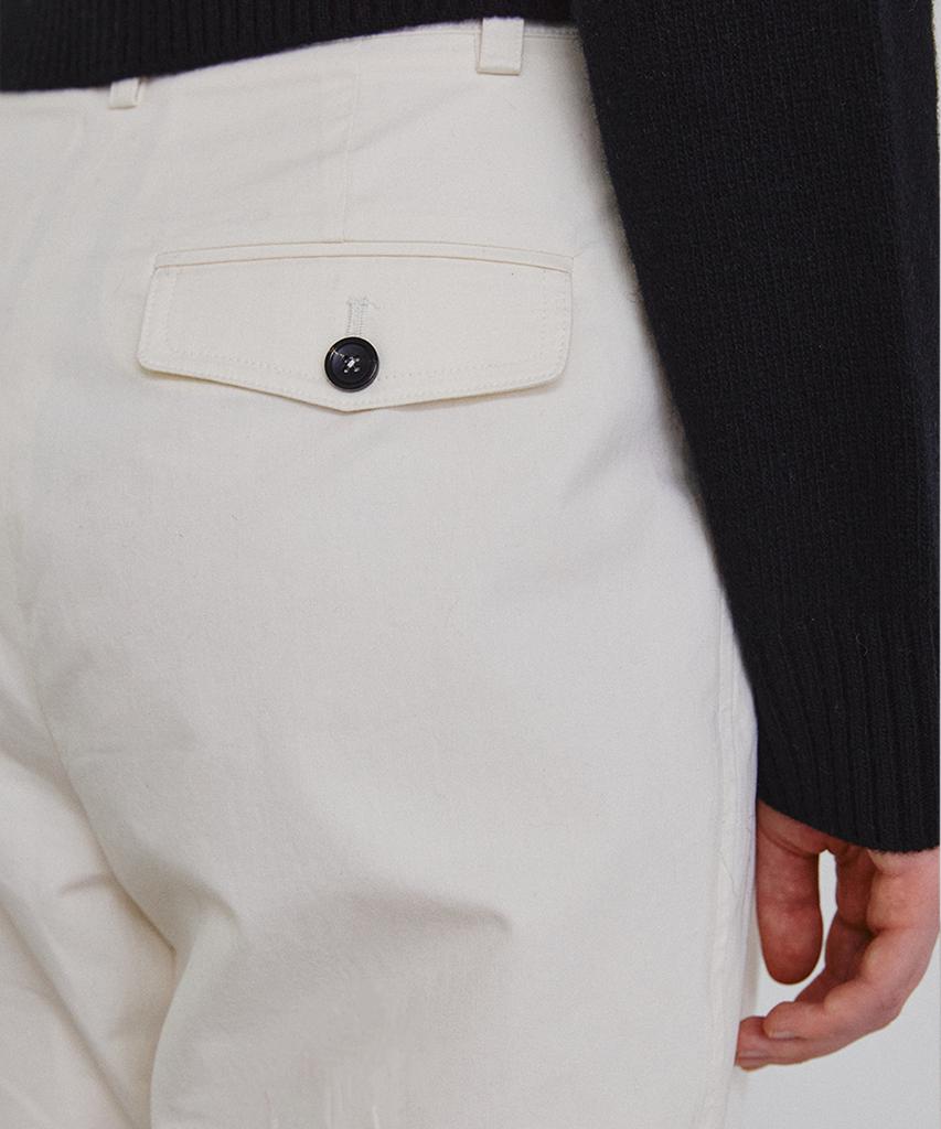 STEP AROUND Washed Tuck Straight Cotton Pants_Cream