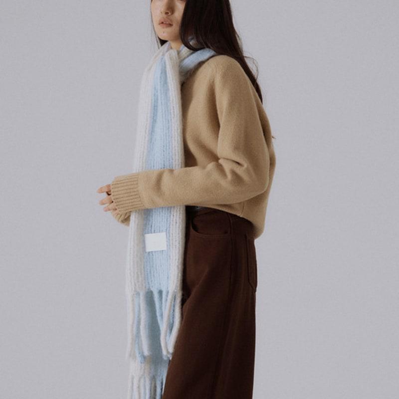 SILN Serra wide stripe knit muffler (BABY BLUE/IVORY)