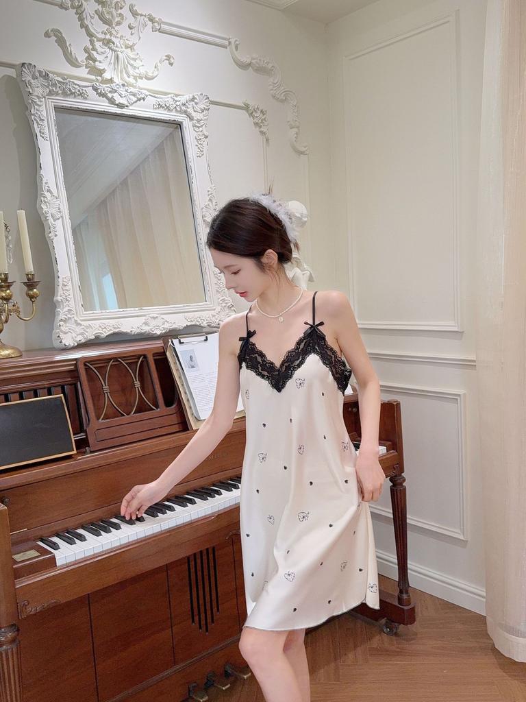 Sexy pajamas women Ice Ribbon chest pad summer ice silk new nightgown pure lust wind sweet print lace loungewear