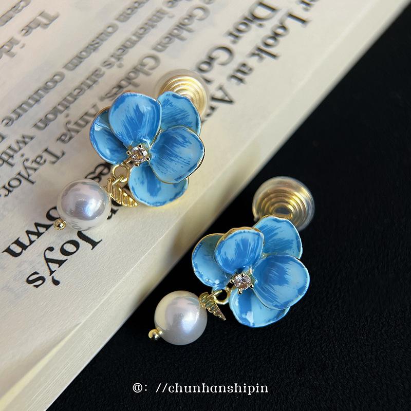 

Drip Glaze Super Immortal Flower Mosquito Coil Disc Ear Clips No Ear Piercings Mori Small Fresh Earrings Niche Three-dimensional Petal Stud Earrings